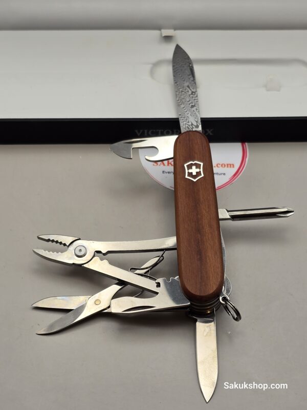 Victorinox Limited Edition 2018 Damast - Image 3