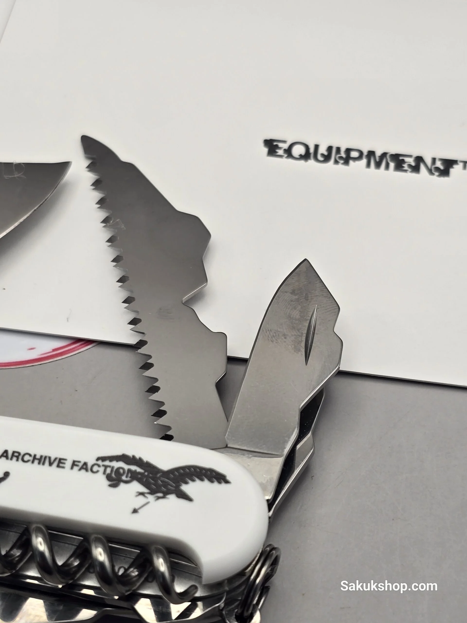 Victorinox Off White Limited Edition 2022 - Swiss Vintage Knives