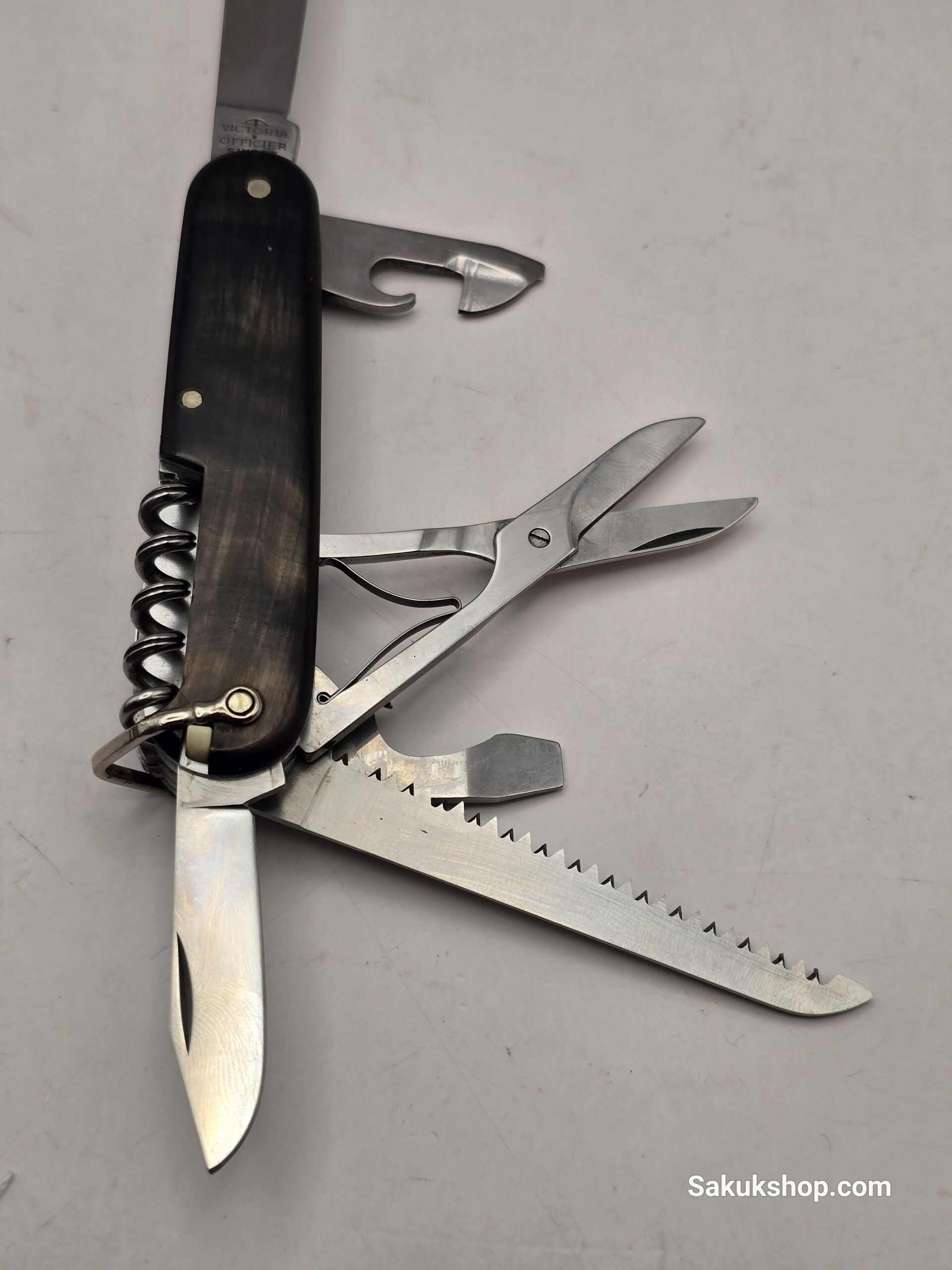 Victorinox Huntsman Buffalo Scales 1.3713.61 - Image 3